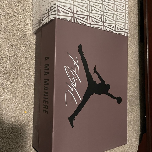 Really good condition USED Little creases Real 
Size 11 Original box sleeve $325 - Picture 2 of 8